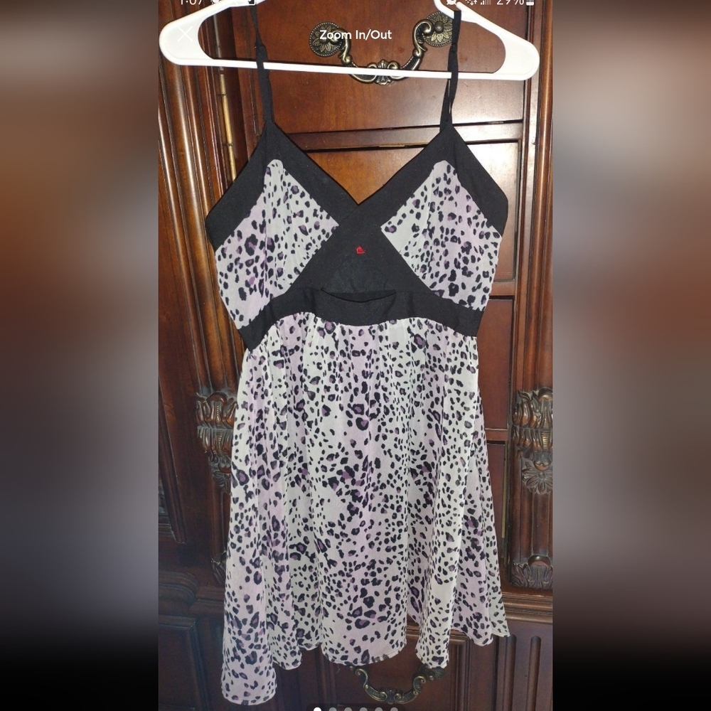 Dress - Picture 3 of 6